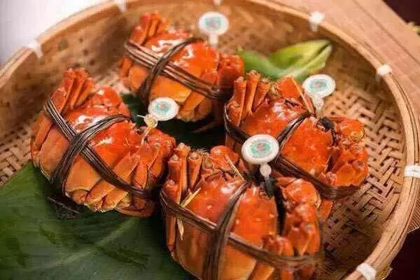 陽(yáng)澄湖大閘蟹幾月份最好吃 多少錢(qián)一只